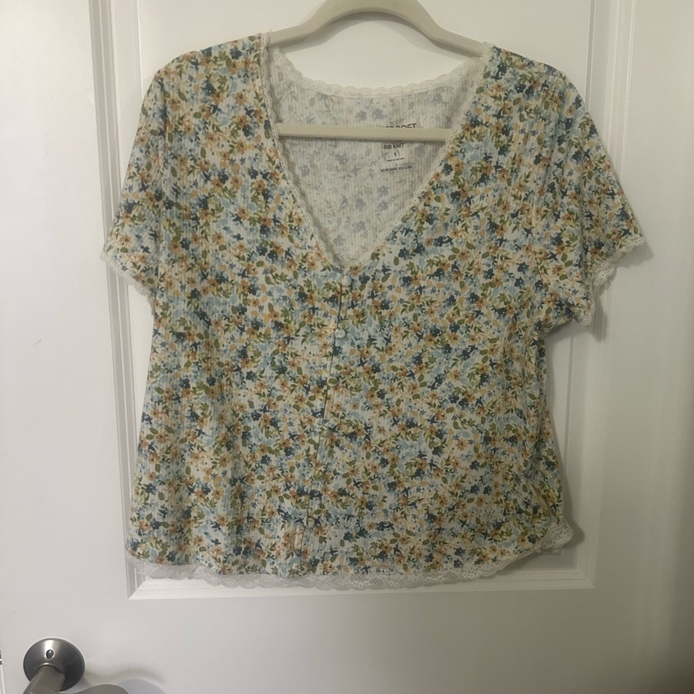 Torrid top and matching skirt